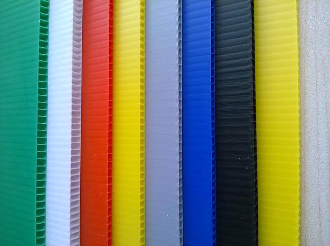각종 사용법을 위한 다채로운 물결 모양 플라스틱 장 (3)